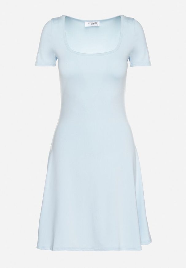 Born2be - Jasnoniebieska Rozkloszowana Sukienka z Wiskozą i Kwadratowym Dekoltem Milirella. Okazja: na co dzień. Typ kołnierza: dekolt kwadratowy. Kolor: niebieski. Materiał: wiskoza. Styl: casual, klasyczny, elegancki