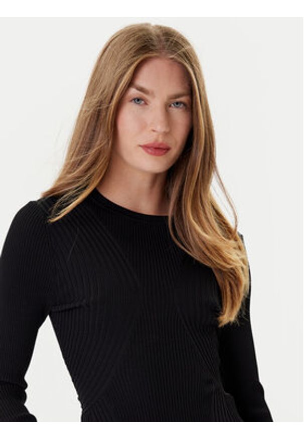 Guess Sweter W5YR08 Z0040 Czarny Slim Fit. Kolor: czarny. Materiał: syntetyk