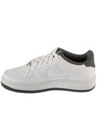 Nike - Buty sportowe Sneakersy chłopięce, Air Force 1 '07 Lv8. Kolor: biały. Model: Nike Air Force. Sport: turystyka piesza