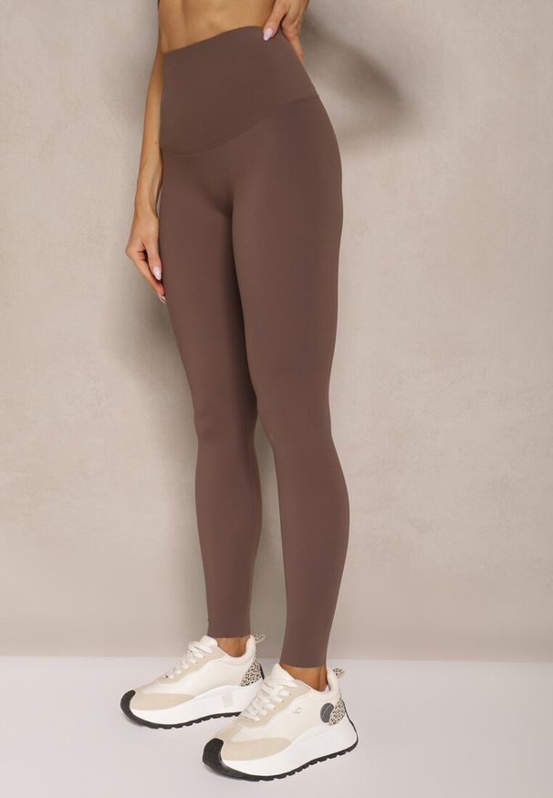 Renee - Brązowe Basicowe Legginsy High Waist Tofelia. Okazja: na co dzień. Stan: podwyższony. Kolor: brązowy. Styl: klasyczny, casual