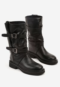 Renee - Czarne Botki Biker Boots z Marszczoną Cholewką i Paskami ze Sprzączkami Sinesa. Okazja: na imprezę, na co dzień. Zapięcie: pasek. Kolor: czarny. Materiał: skóra. Szerokość cholewki: normalna. Styl: casual, elegancki #6