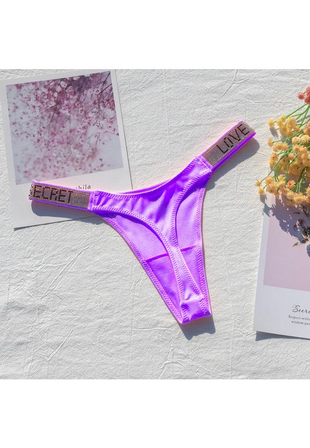 Intica - Stringi z szeroką gumką i nowoczesnym designem Dior. Kolor: fioletowy. Materiał: tkanina, materiał