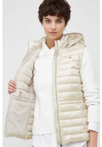 TOMMY HILFIGER - Tommy Hilfiger bezrękawnik puchowy kolor beżowy. Okazja: na co dzień. Kolor: beżowy. Materiał: puch. Długość rękawa: bez rękawów. Styl: casual #5