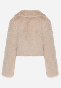 Born2be - Beżowa Futerkowa Kurtka o Krótkim Kroju z Eleganckim Kołnierzem Tazamisa. Okazja: na co dzień. Kolor: beżowy. Materiał: jeans. Długość: krótkie. Styl: elegancki #5