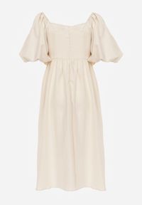 Born2be - Beżowa Rozkloszowana Sukienka Midi z Bufiastymi Rękawami i Kwadratowym Dekoltem Ceania. Okazja: na co dzień. Typ kołnierza: dekolt kwadratowy. Kolor: beżowy. Wzór: gładki. Typ sukienki: proste. Materiał: tkanina. Sezon: lato. Styl: elegancki, casual. Długość: midi #4