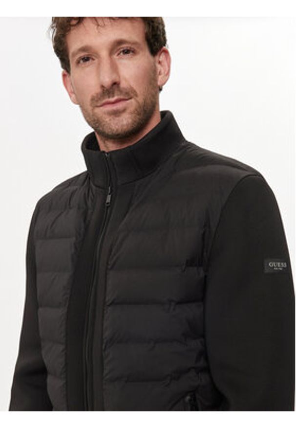 Guess Kurtka puchowa M4YL37 WG9U2 Czarny Regular Fit. Kolor: czarny. Materiał: syntetyk