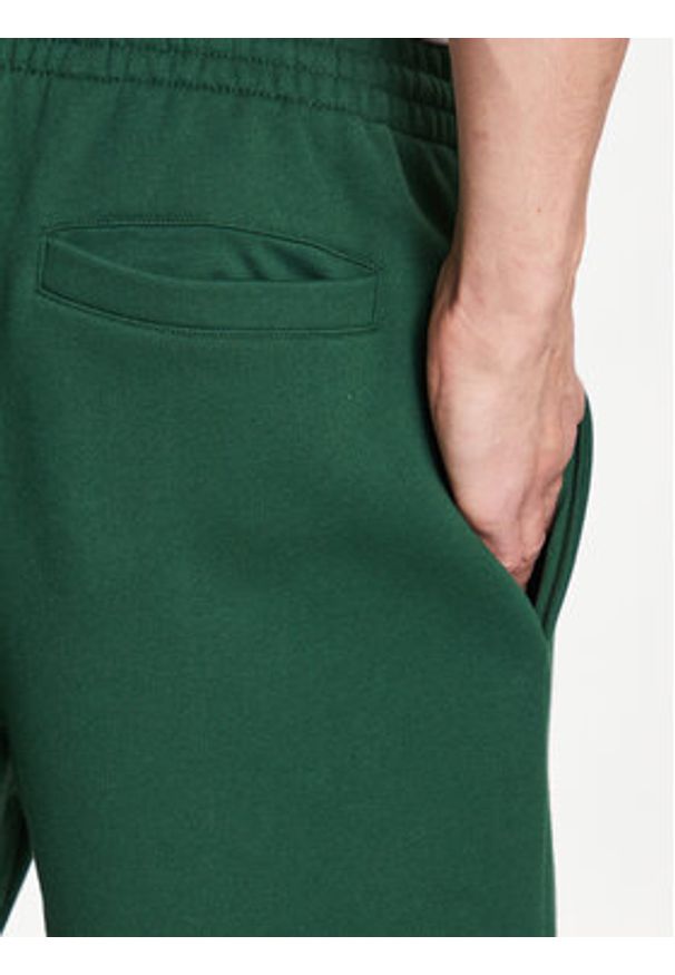 Lacoste Szorty sportowe GH9627 Zielony Regular Fit. Kolor: zielony. Materiał: bawełna. Styl: sportowy