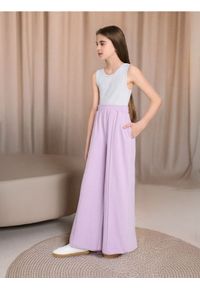 Sinsay - Spodnie wide leg - fioletowy. Kolor: fioletowy