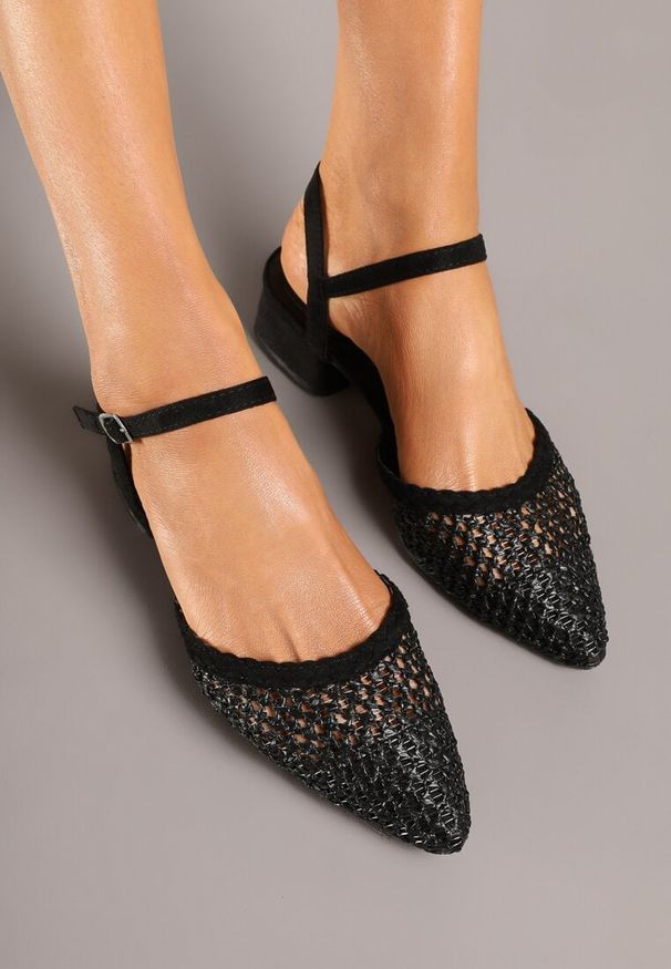 Renee - Czarne Siateczkowe Sandały na Słupku Selreti. Okazja: na co dzień. Zapięcie: sprzączka. Kolor: czarny. Obcas: na słupku. Styl: casual, elegancki. Wysokość obcasa: średni