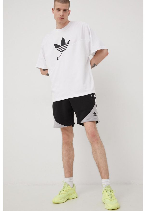 adidas Originals szorty męskie kolor czarny. Kolor: czarny. Materiał: poliester, bawełna