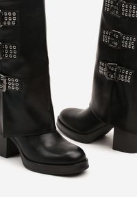 Born2be - Czarne Kozaki na Obcasie w Stylu Biker z Wywiniętą Cholewką i Klamrami Zeiilia. Okazja: na co dzień. Zapięcie: klamry. Kolor: czarny. Szerokość cholewki: normalna. Materiał: jeans. Sezon: zima, jesień. Obcas: na obcasie. Styl: klasyczny, casual, wizytowy, rockowy, elegancki. Wysokość obcasa: średni