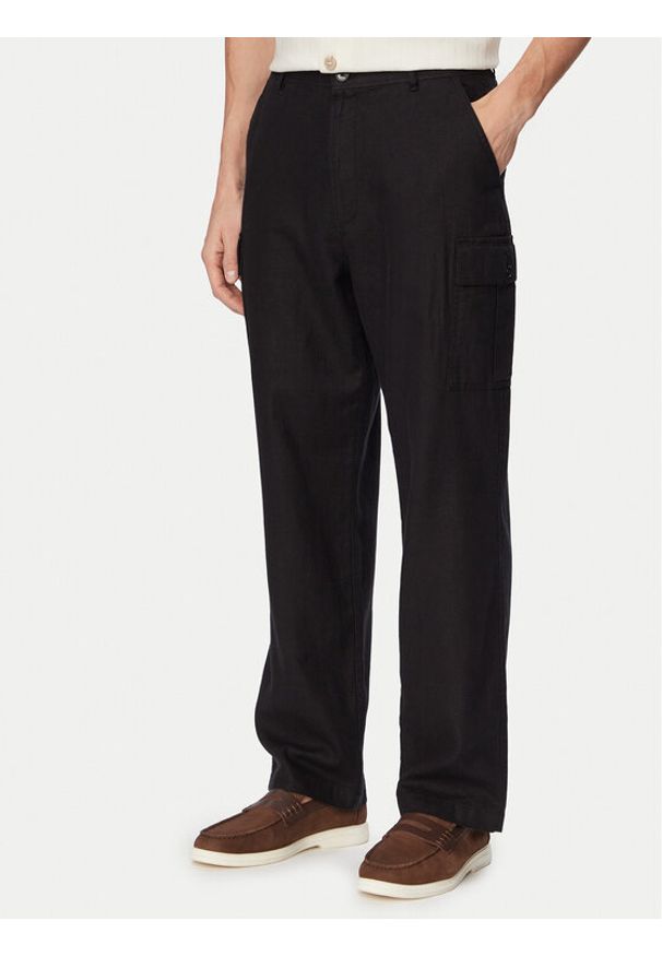Calvin Klein Jeans Spodnie cargo LV04RF611G Czarny Relaxed Fit. Kolor: czarny. Materiał: bawełna, len
