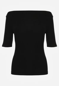 Born2be - Czarny Wiskozowy T-shirt o Dopasowanym Kroju z Dekoltem w Łódkę Idahphaeia. Okazja: na co dzień, na spotkanie biznesowe, do pracy. Kolor: czarny. Materiał: wiskoza. Wzór: aplikacja. Styl: biznesowy, casual, klasyczny #5