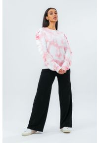 Hype bluza damska kolor różowy wzorzysta. Okazja: na co dzień. Kolor: różowy. Długość rękawa: długi rękaw. Długość: długie. Styl: casual