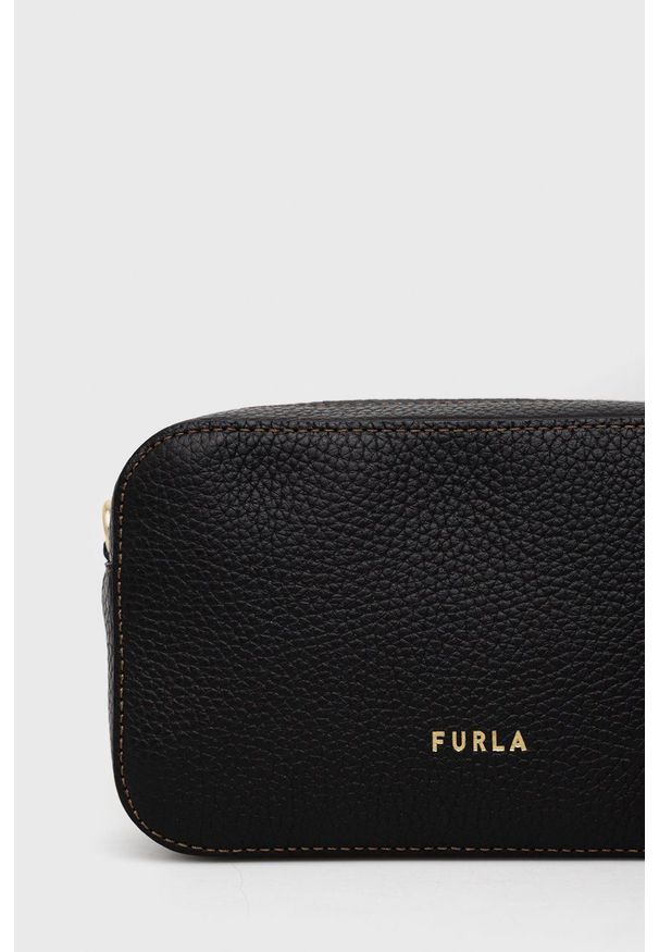 Furla torebka skórzana kolor czarny. Kolor: czarny. Materiał: skórzane. Rodzaj torebki: na ramię