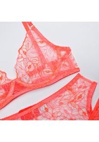 Intica - Komplet bielizny z haftem na romantyczne wieczory Heejeong. Kolor: pomarańczowy. Materiał: materiał. Wzór: haft #9