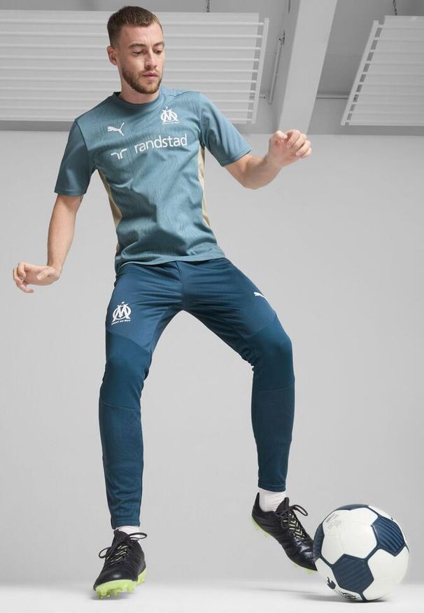 Puma - Męska koszulka treningowa Olympique Marsylia PUMA Bold Blue Putty Beige. Kolor: beżowy, wielokolorowy, niebieski