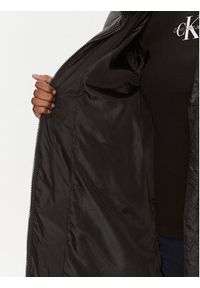 Calvin Klein Jeans Płaszcz zimowy J20J221892 Czarny Regular Fit. Kolor: czarny. Materiał: syntetyk. Sezon: zima #7