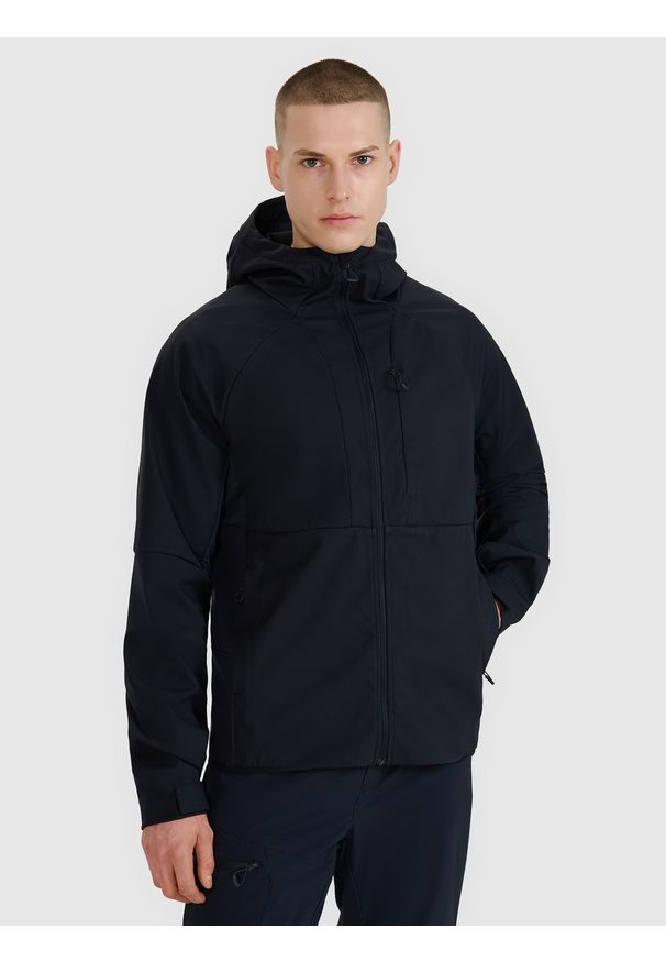 4f - 4F Kurtka softshell wiatroodporna membrana 10000 męska - czarna L. Typ kołnierza: kaptur. Kolor: czarny. Materiał: softshell. Technologia: Windstopper