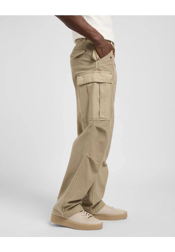Lee - MESKIE SPODNIE LEE PARACHUTE CARGO KANSAS CITY KHAK 112370581