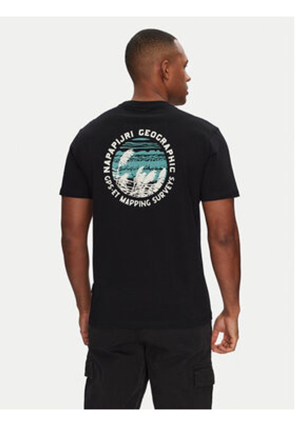 Napapijri T-Shirt S-Vignoni NP0A4ILX Czarny Regular Fit. Kolor: czarny. Materiał: bawełna