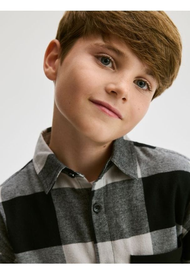 Reserved - Bawełniana koszula w kratę - jasnoszary. Kolor: szary. Materiał: bawełna