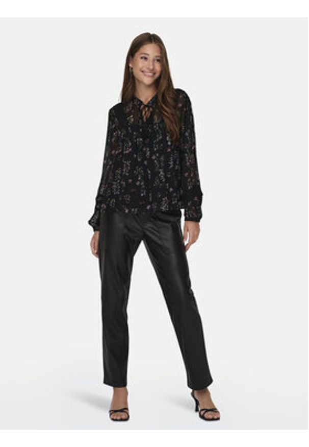 only - ONLY Koszula Tessa 15303600 Czarny Regular Fit. Kolor: czarny. Materiał: syntetyk