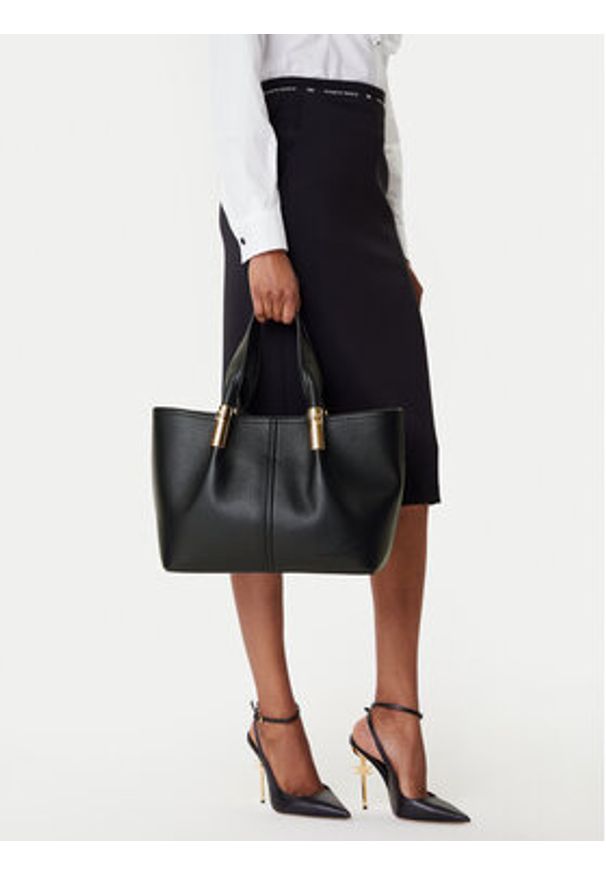 Elisabetta Franchi Torebka BS-42A-56E2-V400 Czarny. Kolor: czarny. Materiał: skórzane