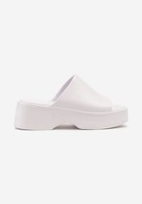Born2be - Białe Piankowe Klapki na Grubej Podeszwie Flehira. Okazja: na co dzień. Kolor: biały. Styl: casual #4