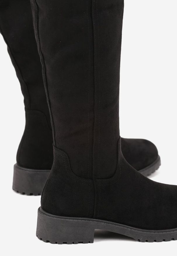 Renee - Czarne Dopasowane Kozaki Vices w Stylu Basic Lonavie. Okazja: na imprezę, na co dzień. Kolor: czarny. Materiał: jeans, skóra. Wzór: aplikacja. Styl: casual
