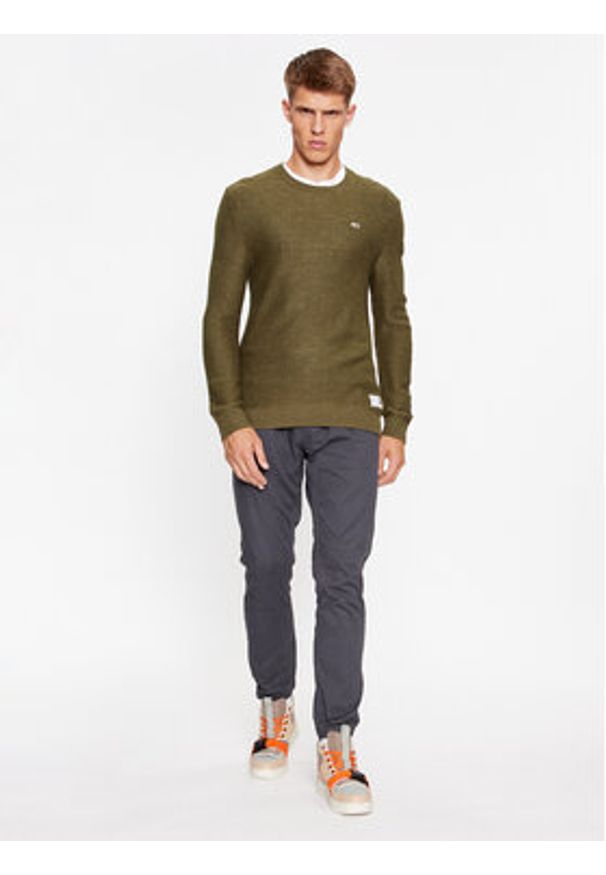 Tommy Jeans Sweter DM0DM15060 Zielony Regular Fit. Kolor: zielony. Materiał: syntetyk