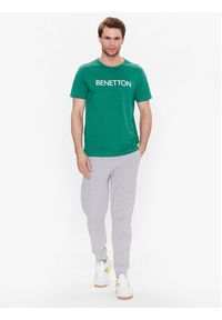 United Colors of Benetton - United Colors Of Benetton T-Shirt 3I1XU100A Zielony Regular Fit. Kolor: zielony. Materiał: bawełna