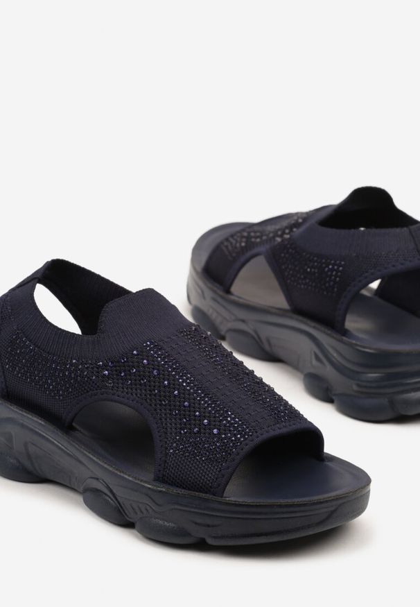 Born2be - Granatowe Sandały Sportowe z Elastyczną Cholewką na Grubej Podeszwie Lirasette. Okazja: na co dzień, na spacer. Kolor: niebieski. Materiał: jeans. Sezon: lato. Styl: sportowy