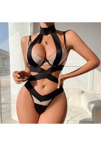 Intica - Komplet bielizny z ozdobnymi pasami podkreślający sylwetkę Irmentraut. Kolor: czerwony. Materiał: materiał. Wzór: paski #3