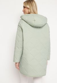 Born2be - Miętowa Kurtka Oversize z Kapturem z Ozdobnym Pikowaniem i Rozcięciem Klimella. Typ kołnierza: kaptur. Kolor: miętowy. Styl: elegancki #4