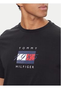 TOMMY HILFIGER - Tommy Hilfiger T-Shirt Linear Flag MW0MW41338 Czarny Regular Fit. Kolor: czarny. Materiał: bawełna
