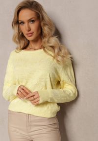 Renee - Żółty Sweter w Tłoczony Ornamentalny Wzór Neston. Kolor: żółty. Styl: klasyczny