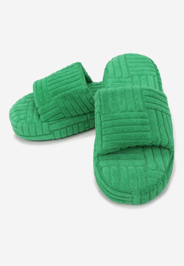 Renee - Zielone Kapcie Thalephone. Nosek buta: otwarty. Zapięcie: bez zapięcia. Kolor: zielony. Materiał: materiał. Wzór: aplikacja, geometria