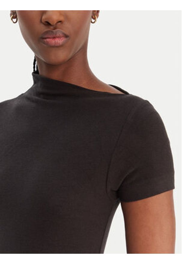 Guess Bluzka W6RP16 KD012 Czarny Regular Fit. Kolor: czarny. Materiał: syntetyk