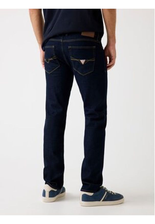 Guess Jeansy 179496 Niebieski Regular Fit. Kolor: niebieski