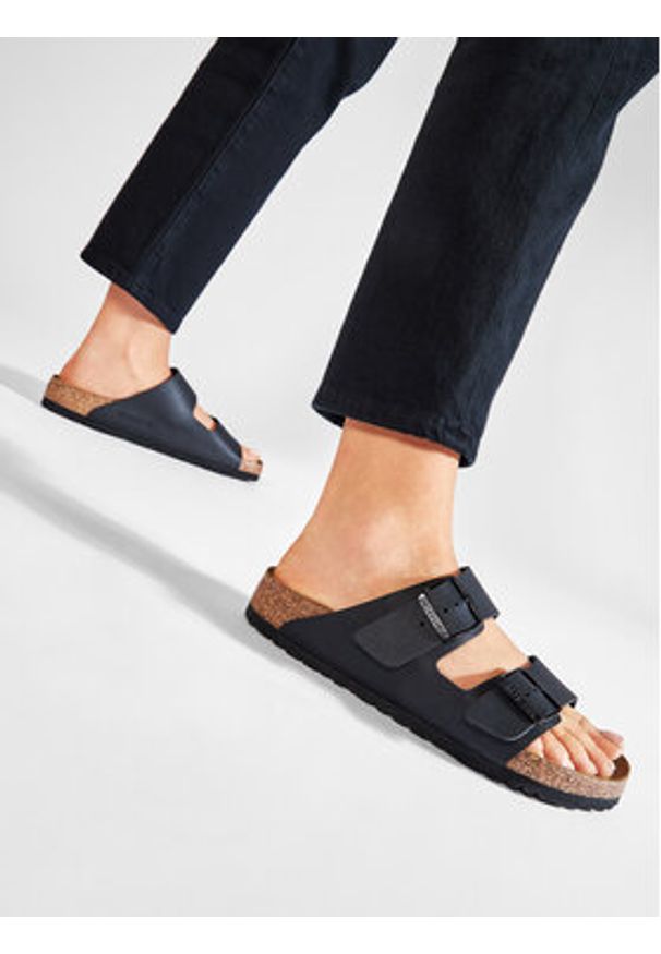 Birkenstock Klapki Arizona Birko-Flor 551251 Czarny. Kolor: czarny. Materiał: skóra