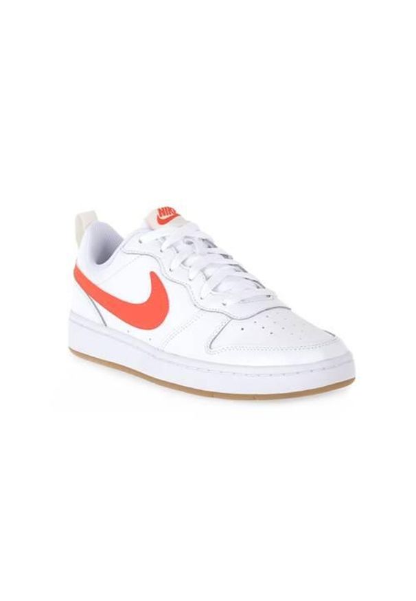 Buty do chodzenia damskie Nike Court Borough Low GS. Zapięcie: sznurówki. Kolor: biały. Materiał: materiał. Szerokość cholewki: normalna. Model: Nike Court. Sport: turystyka piesza