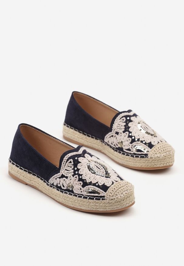 Born2be - Granatowe Espadryle z Plecioną Podeszwą Cekinami i Haftem Merelitia. Okazja: na co dzień, na imprezę, na spacer. Kolor: niebieski. Wzór: haft. Sezon: lato. Styl: elegancki, casual