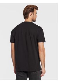 Wrangler Komplet 2 t-shirtów W7G9DH100 112321452 Kolorowy Regular Fit. Materiał: bawełna. Wzór: kolorowy #6