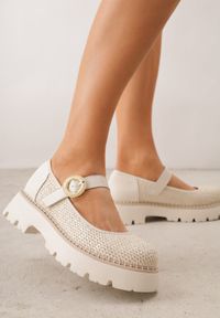 Renee - Beżowe Skórzane Półbuty Mary Jane w Stylu Chunky Zdobione Plecionką Morxina. Zapięcie: klamry. Kolor: beżowy. Materiał: skóra. Szerokość cholewki: normalna. Wzór: aplikacja. Styl: retro #1