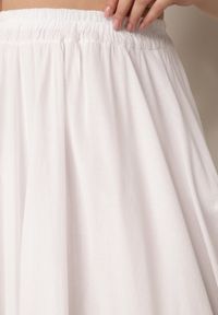 Born2be - Biała Spódnica Bawełniana o Rozkloszowanym Kroju z Kieszeniami Nephise. Okazja: do pracy, na co dzień, na spacer. Kolor: biały. Materiał: bawełna. Długość: długie. Styl: elegancki, casual #6