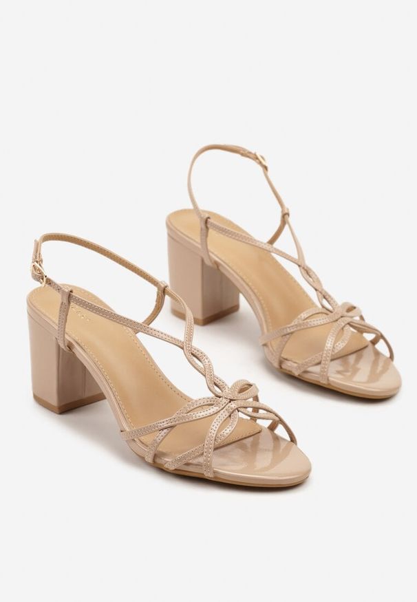 Born2be - Beżowe Sandały na Obcasie Vices z Ozdobnymi Paskami Oviarissa. Okazja: na co dzień. Zapięcie: pasek. Kolor: beżowy. Wzór: paski. Obcas: na obcasie. Styl: klasyczny, casual. Wysokość obcasa: średni