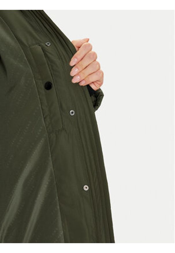 Pepe Jeans Płaszcz zimowy Bibi PL402437 Zielony Loose Fit. Kolor: zielony. Materiał: syntetyk. Sezon: zima