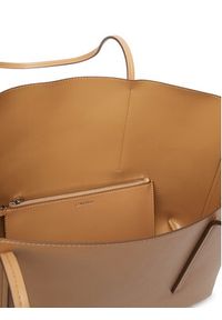 Calvin Klein Torebka Foil Logo Tote LV04F3274G Beżowy. Kolor: beżowy. Materiał: skórzane #7