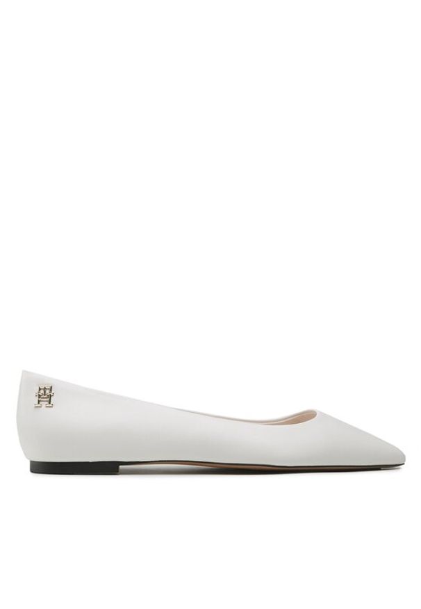 TOMMY HILFIGER - Tommy Hilfiger Baleriny Th Pointed FW0FW07242 Biały. Kolor: biały. Materiał: skóra